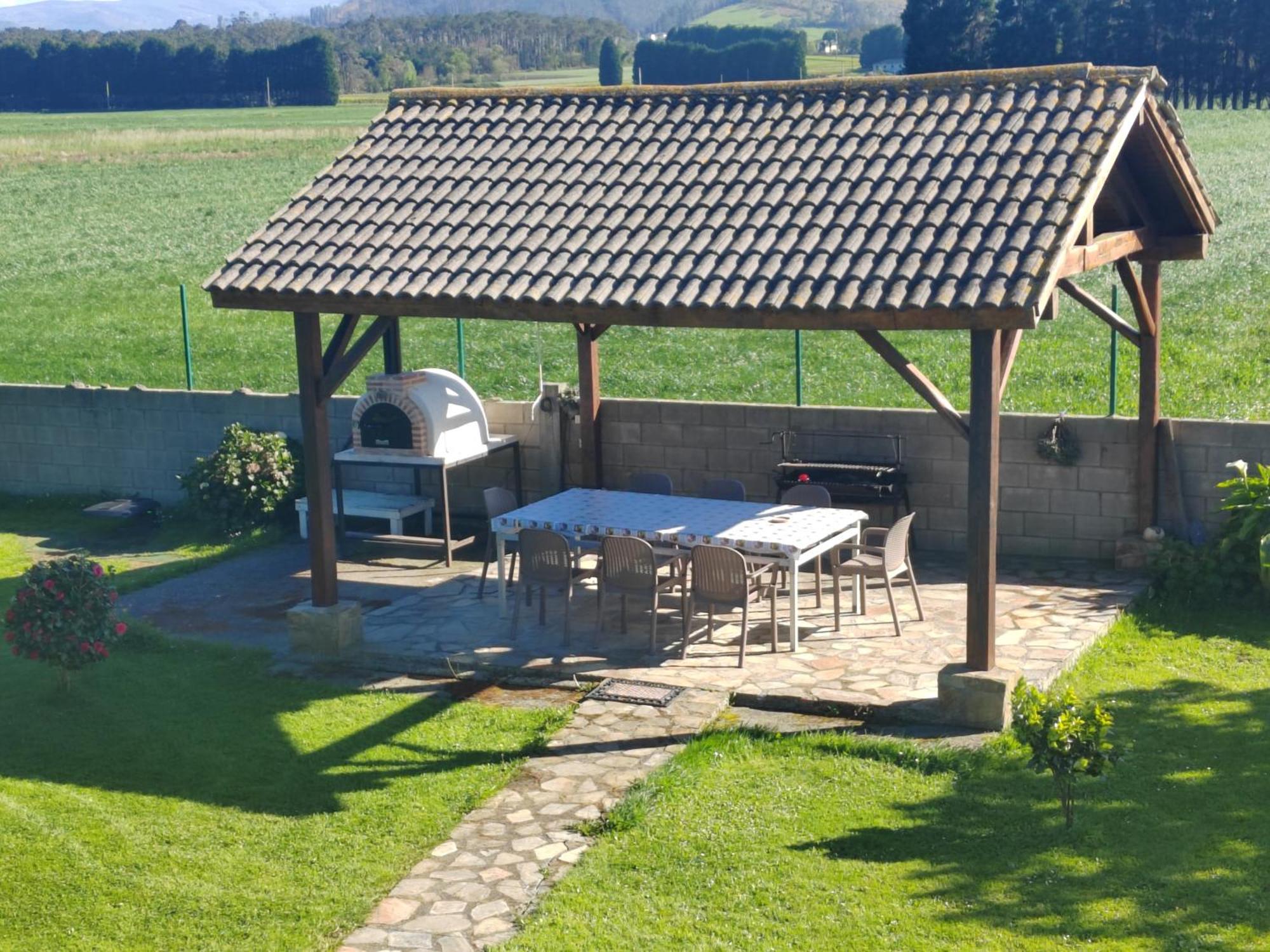 El Rancho Busto - Luarca Villa Exterior photo